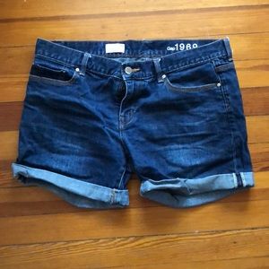 GAP sexy boyfriend shorts